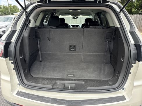 Used 2014 Chevrolet Traverse LT FWD image 32