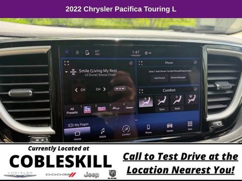 Used 2022 Chrysler Pacifica Touring-L AWD/4WD image 19
