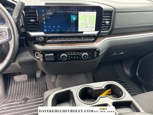 Used 2025 Chevrolet Silverado 1500 LT AWD/4WD image 18