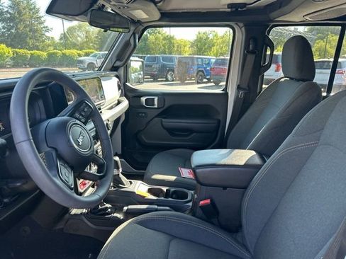 Used 2024 Jeep Wrangler Unlimited Sport AWD/4WD image 10