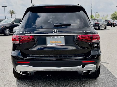 Certified 2022 Mercedes-Benz GLB 250 4MATIC image 9