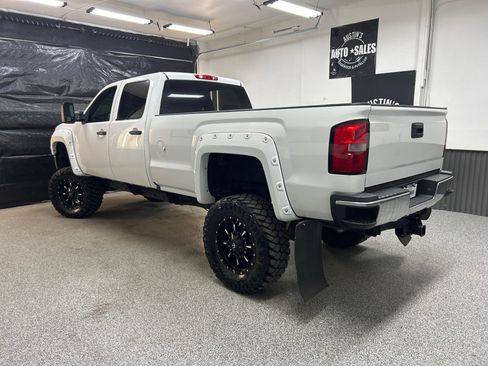 Used 2014 GMC Sierra 3500 W/T AWD/4WD image 4