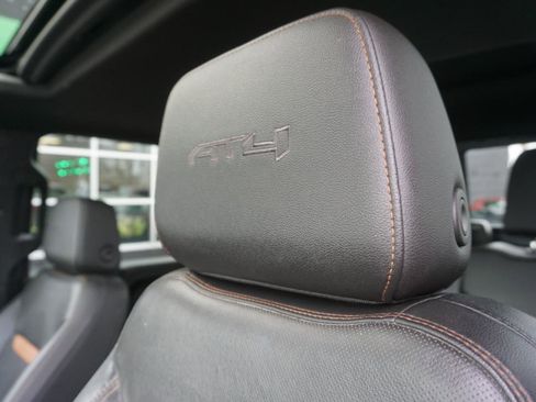 Used 2020 GMC Sierra 2500 AT4 w/ AT4 Premium Package AWD/4WD image 16