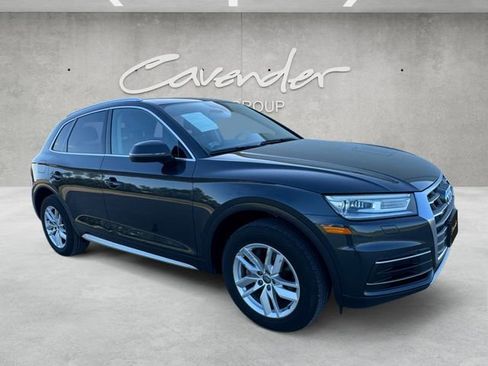Used 2020 Audi Q5 2.0T Premium w/ Convenience Package AWD/4WD image 2