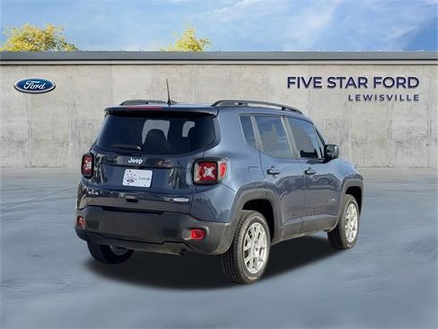 Used 2022 Jeep Renegade Latitude image 4