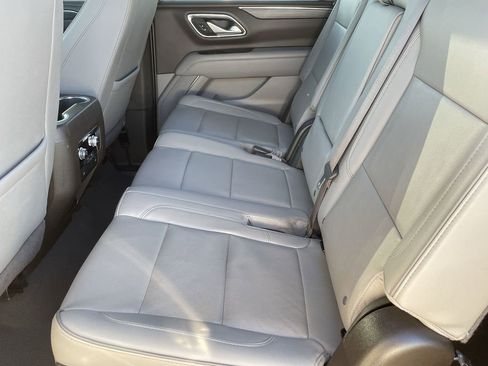 Used 2023 GMC Yukon XL SLT image 26