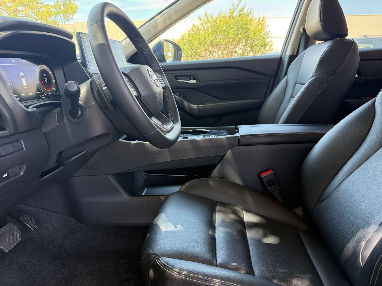 Used 2026 Nissan Rogue SL FWD image 28
