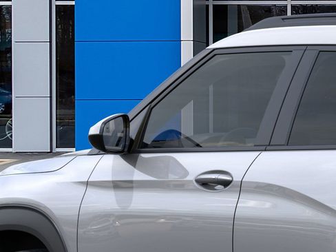 Used 2025 Chevrolet TrailBlazer ACTIV w/ Convenience Package image 54