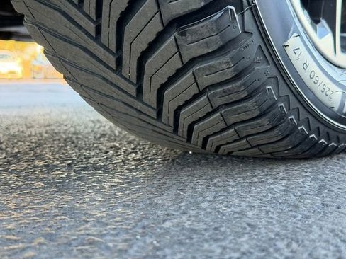 Used 2018 Subaru Crosstrek 2.0i Premium image 12