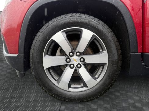 Used 2018 Chevrolet Traverse LT w/ LPO, Floor Liner Package AWD/4WD image 20