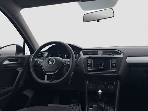 Used 2021 Volkswagen Tiguan S image 14