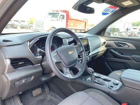 Used 2023 Chevrolet Traverse LT FWD image 10
