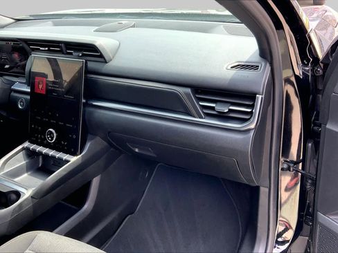 Used 2025 GMC Terrain Elevation AWD/4WD image 18