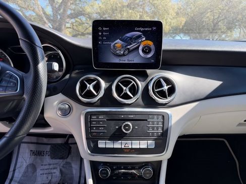 Used 2020 Mercedes-Benz GLA 250 image 13