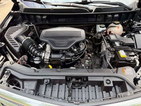 Used 2018 Cadillac XT5 AWD image 19