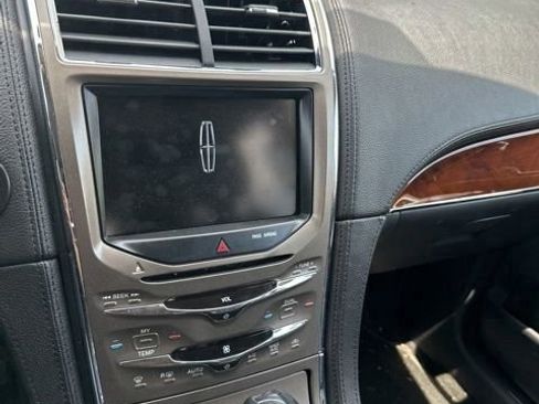 Used 2014 Lincoln MKX AWD w/ Equipment Group 102A image 12