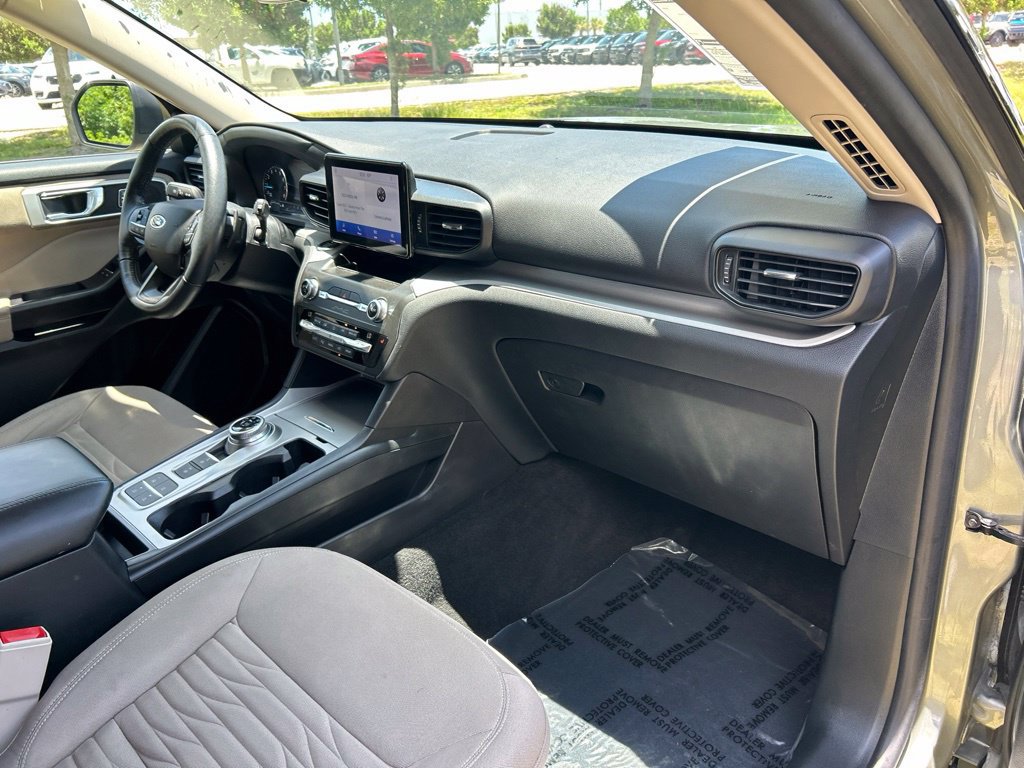 Used 2020 Ford Explorer XLT w/ Comfort Package RWD image 41