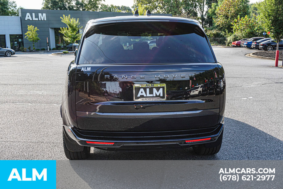 Used 2025 Land Rover Range Rover SE AWD/4WD image 10