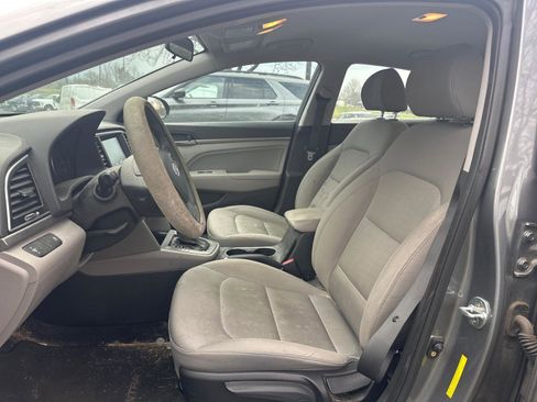 Used 2017 Hyundai Elantra SE image 8