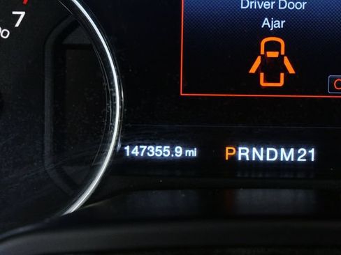 Used 2016 Ford F150 Platinum w/ Equipment Group 701A Luxury AWD/4WD image 26