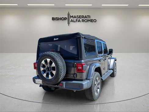 Used 2020 Jeep Wrangler Unlimited Sahara image 7