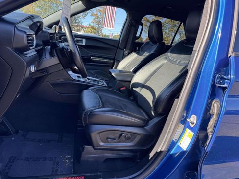 Used 2022 Ford Explorer ST w/ ST High-Performance Pack image 11