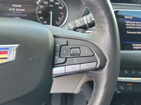 Used 2023 Cadillac XT4 Premium Luxury FWD image 25