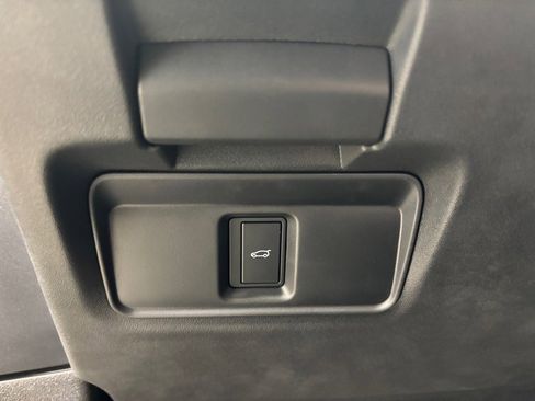 New 2026 Land Rover Range Rover Evoque S image 21