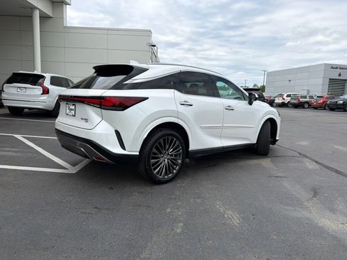 Used 2024 Lexus RX 350 AWD w/ Convenience Package image 3
