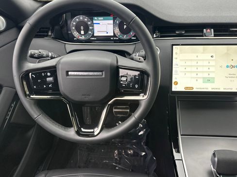 Certified 2025 Land Rover Range Rover Evoque Dynamic SE image 28