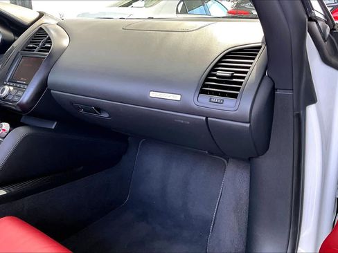 Used 2012 Audi R8 V10 image 19