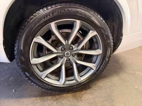 Used 2017 Volvo XC90 T6 Momentum w/ Vision Package AWD/4WD image 26