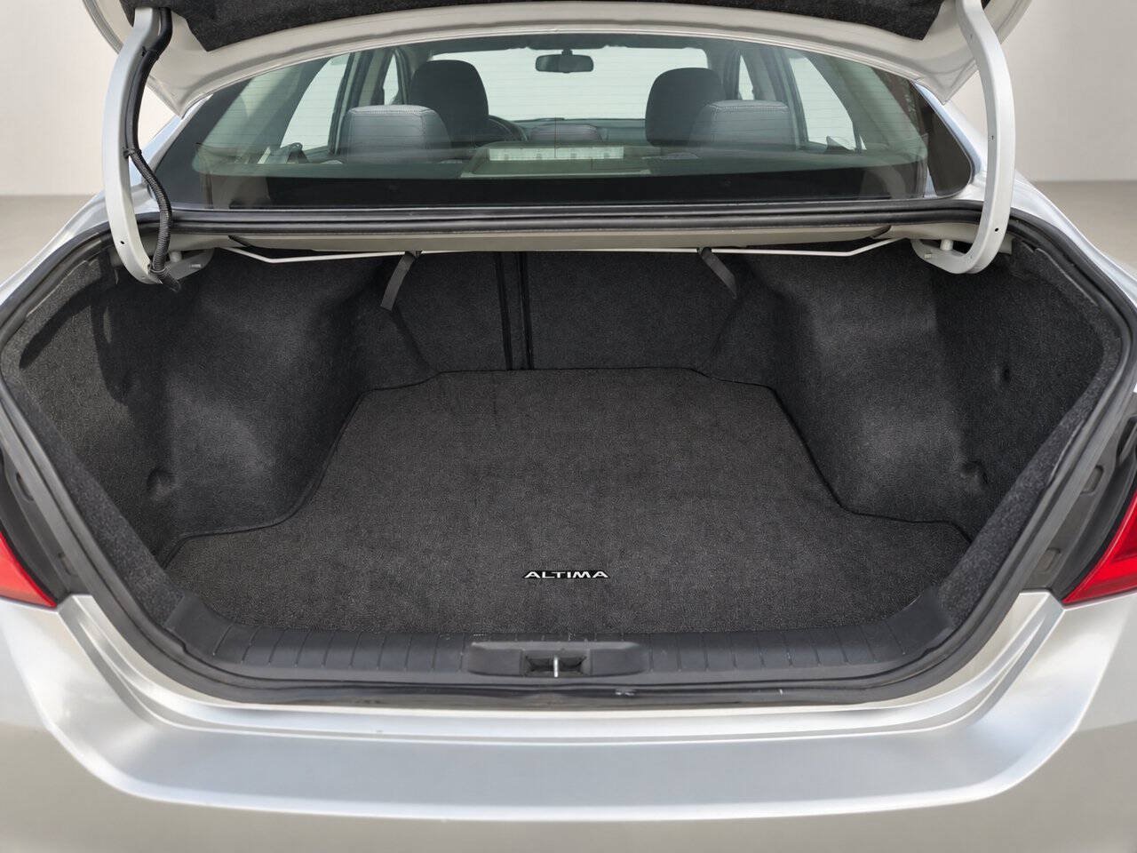 Used 2017 Nissan Altima 2.5 SV FWD image 15