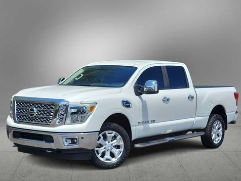 Used 2017 Nissan Titan SL RWD image 1
