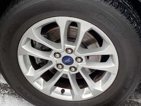 Used 2022 Ford Escape SE image 23