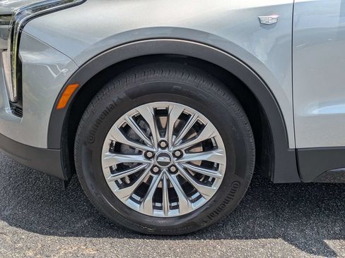 Used 2024 Cadillac XT4 Premium Luxury FWD image 12