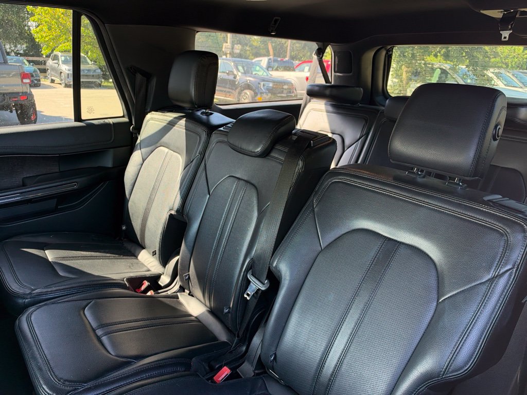 Used 2020 Ford Expedition Max Limited RWD image 11