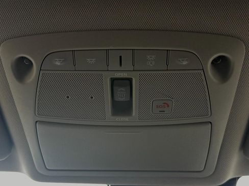 Used 2019 Nissan Rogue SL w/ Premium Package AWD/4WD image 38