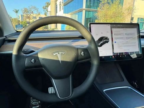 Used 2024 Tesla Model Y Performance AWD/4WD image 22