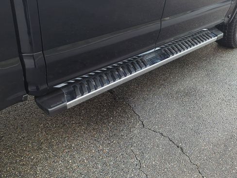 Used 2018 Ford F150 Lariat w/ Equipment Group 502A Luxury image 9