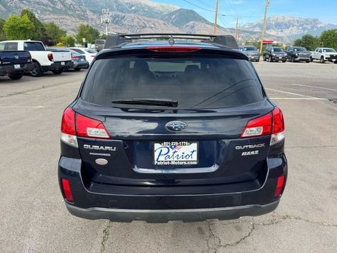 Used 2014 Subaru Outback 2.5i Limited w/ Moonroof Package AWD/4WD image 4