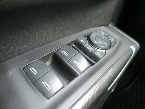 Used 2020 GMC Sierra 2500 AT4 w/ AT4 Premium Package image 28