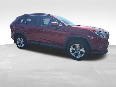Used 2021 Toyota RAV4 XLE image 34