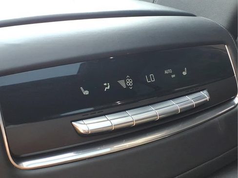 Used 2021 Cadillac Escalade ESV Sport Platinum w/ LPO, Floor Liner Package AWD/4WD image 22