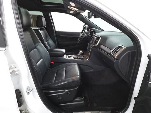 Used 2016 Jeep Grand Cherokee Limited AWD/4WD image 34