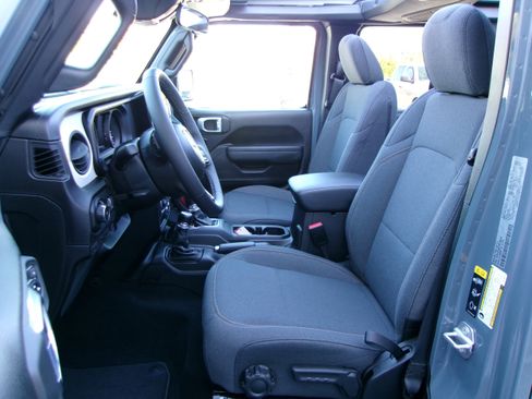 New 2026 Jeep Wrangler Unlimited Sport image 13