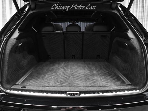 Used 2023 Bentley Bentayga Plug-In Hybrid image 56