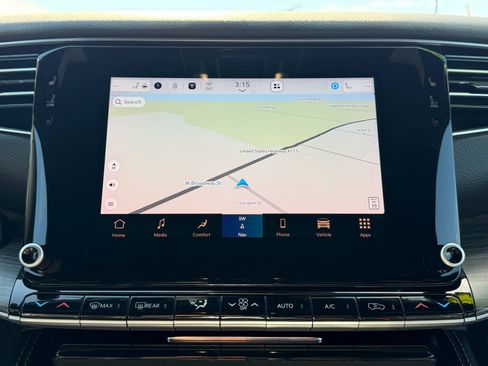 Used 2024 Jeep Wagoneer L Series II image 23