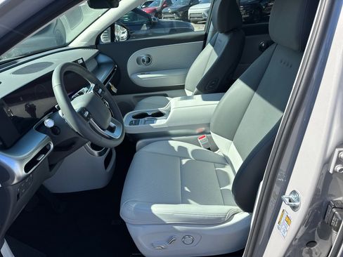 New 2026 Hyundai Ioniq 9 SEL w/ Tow & Go Package AWD/4WD image 9