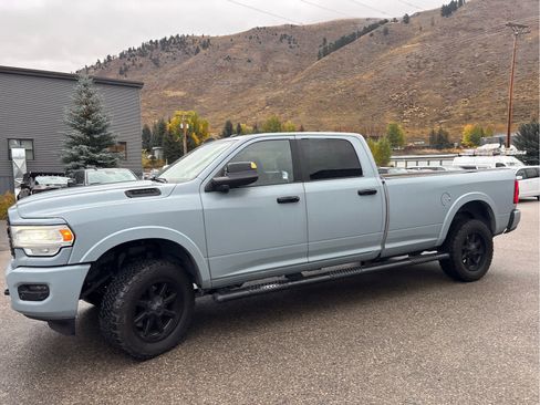 Used 2019 RAM 3500 Laramie image 3